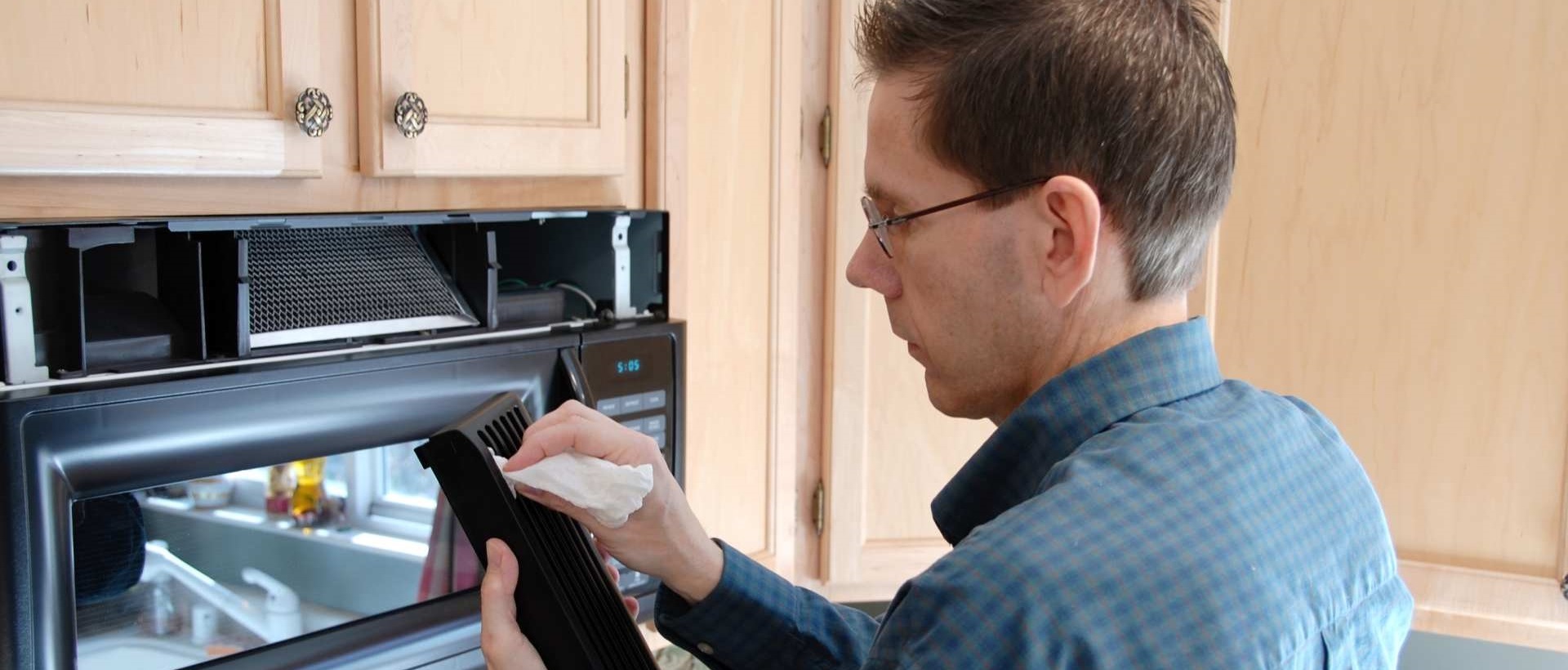 Kitchen fitters E17