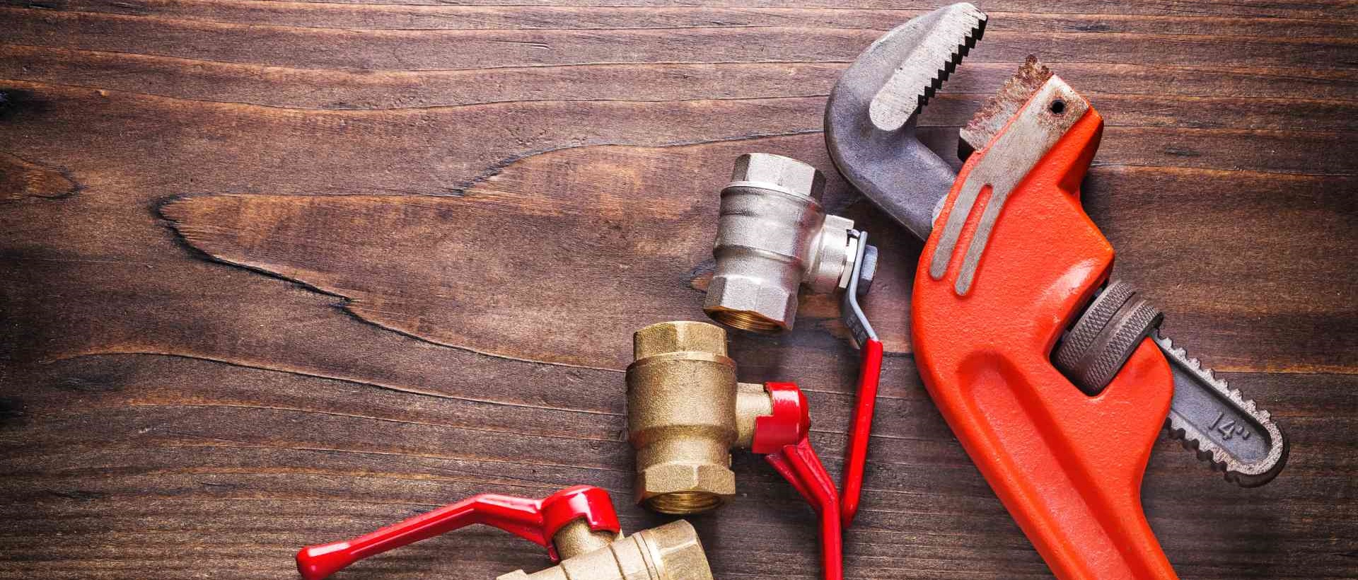 Plumbers E17